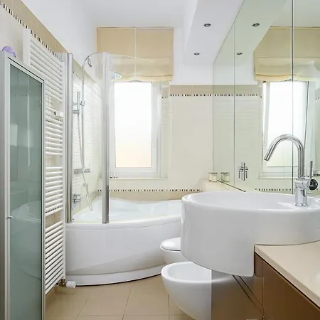 Stylish Garibaldi Sempione 85m2 - Self Check-in Milan