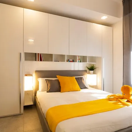 Apartment Biancospini 13 - Flower District *