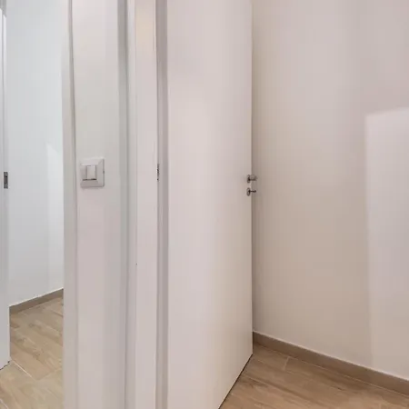 Apartment Easylife - Comodo Trilocale In Porta Romana *