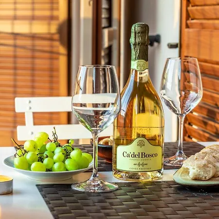 Prada House - Posto Auto Coperto דירה מילאנו