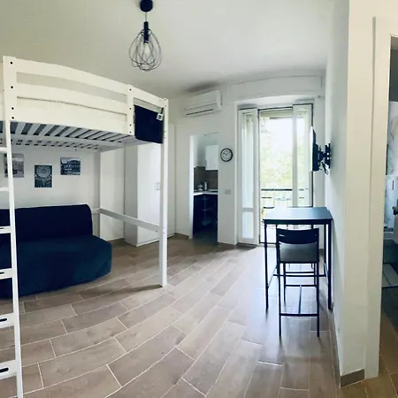 Apartment Luxury House Dergano