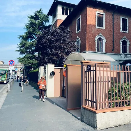 Luxury House Dergano Apartment *