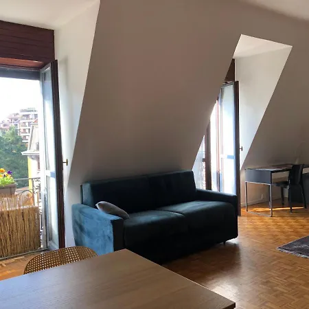 Apartment Easy Isola, For An Easy Mailand
