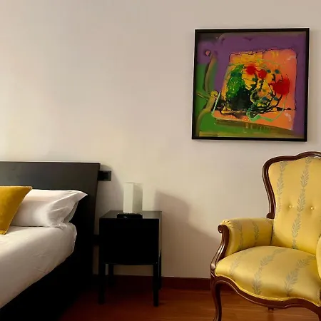 Apartment La Casa Di Ringhiera In Sarpi-sempione-moscova *