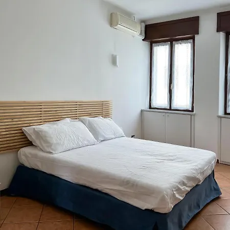 Amply Lit Harmony Via Brocchi Apartment *