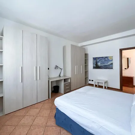 Amply Lit Harmony Via Brocchi Apartment Milan