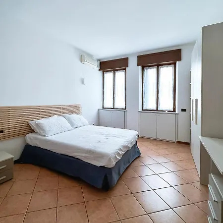 Hostmate - Milano - Brocchi- Citta Studi * Milán