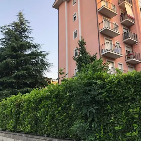 Casti - Mm3 Comasina Apartment