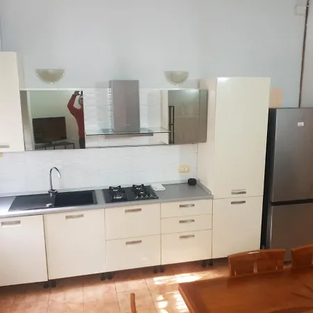 Maffucci 24 Bilocale Molto Spazioso E Moderno Милан