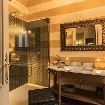 Italianway - Borgonuovo 12 * מילאנו