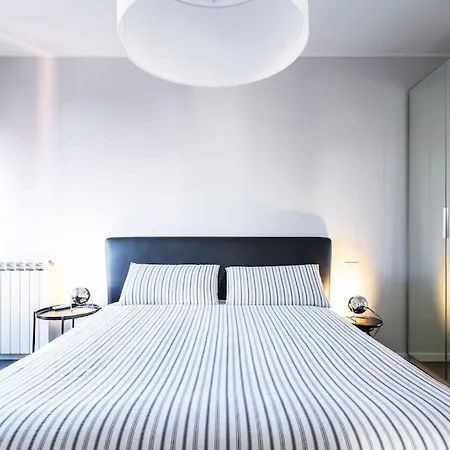 Apartamento Black & White Flat In Naviglio/ Porta Genova *