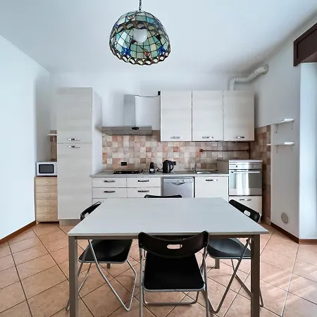 Amply Lit Harmony Via Brocchi Apartment