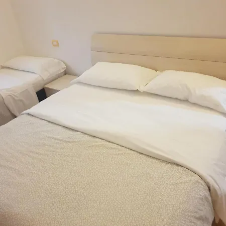 Maffucci 24 Bilocale Molto Spazioso E Moderno 아파트