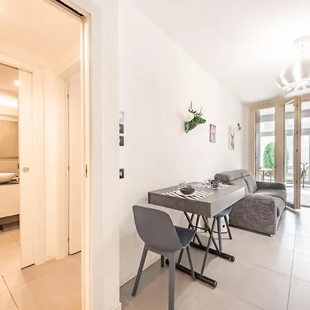 Guesthost - Lovely & Comfy *