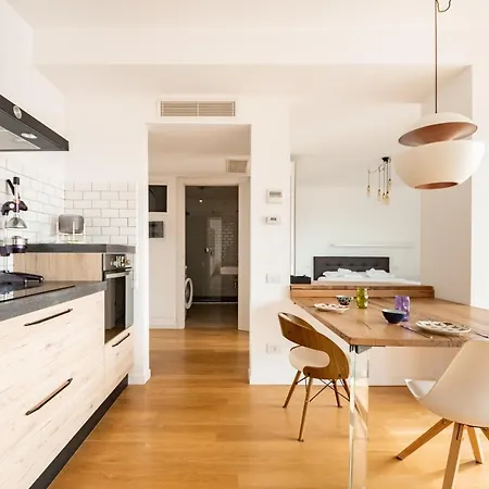 Apartment Bright Open Space Nearby Naviglio Pavese