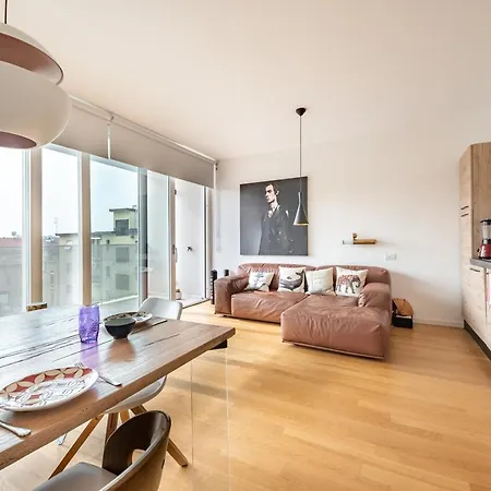 Bright Open Space Nearby Naviglio Pavese Apartment Milan