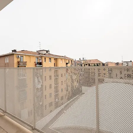 Apartment Bright Open Space Nearby Naviglio Pavese Milan