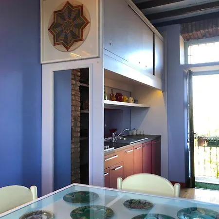 بيت ضيافة With Terrace And Loft With Garden In Naviglio Pavese *