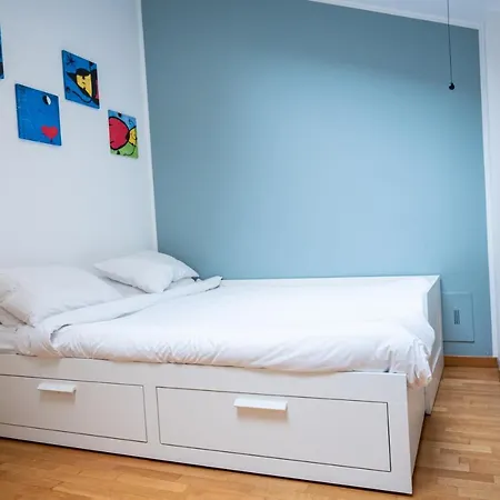 Apartmán Trilocale Zona Farini/isola