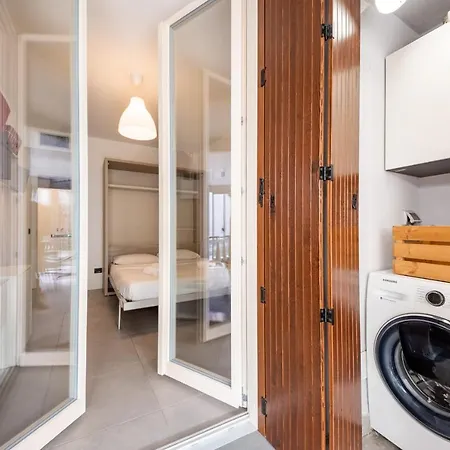 Guesthost - Lovely & Comfy Appartement *