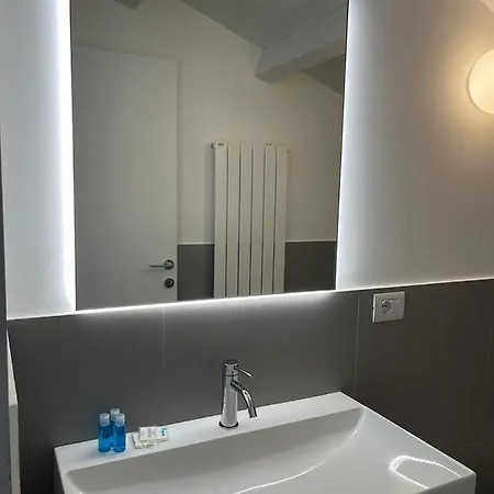 Apartman Imhome - Abruzzi Milánó