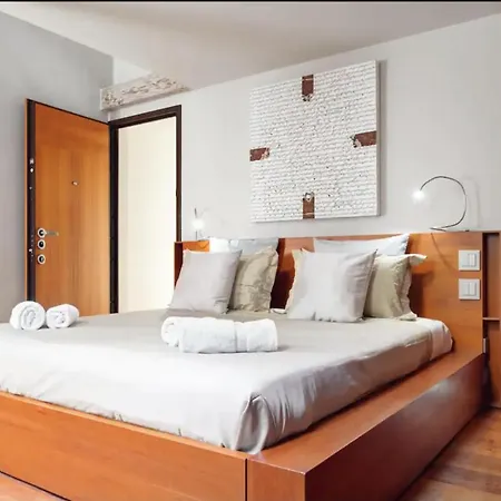 Unique Penthouse 10 Steps From Duomo