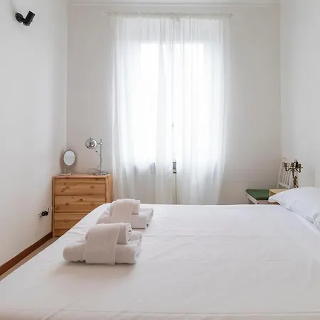 Apartman Cozy Flat - Monza 15 *