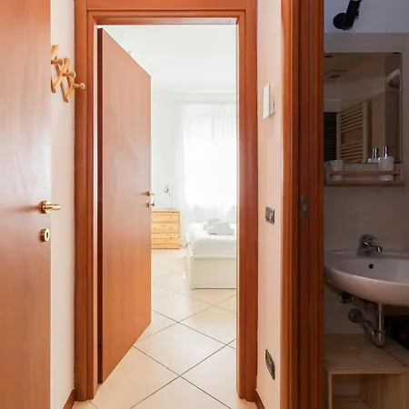 Cozy Flat - Monza 15 *