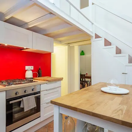 Flat In Isola De Castillia 22 Milan