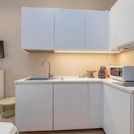 New - Argonne 26 * Milánó