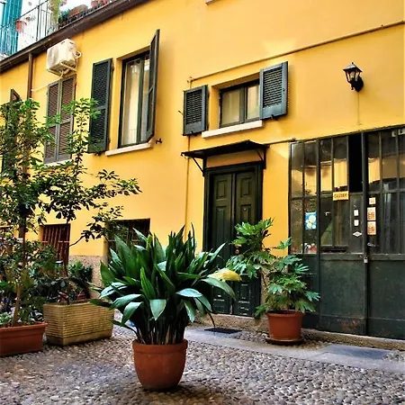 - La Casa Delle Meraviglie -navigli Edition-