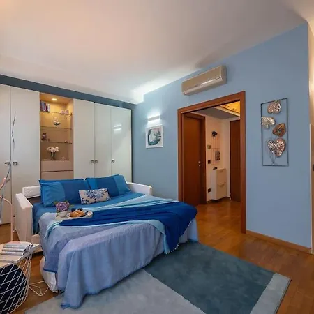 Glamour Apartment