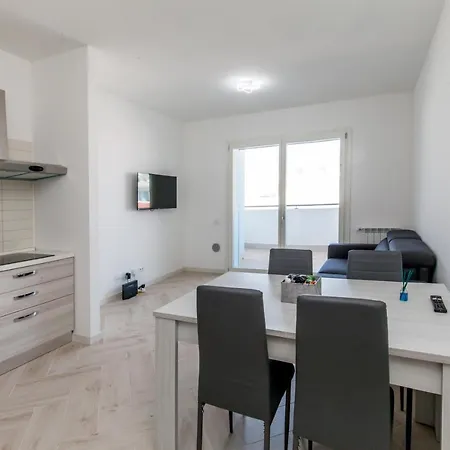 12° Piano Torre Diamante - 67 Milão