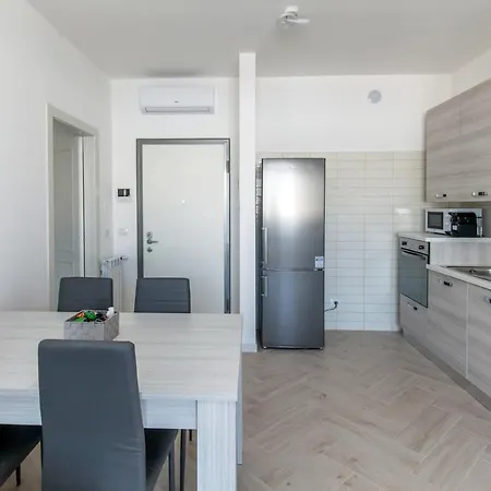 Apartamento 12° Piano Torre Diamante - 67