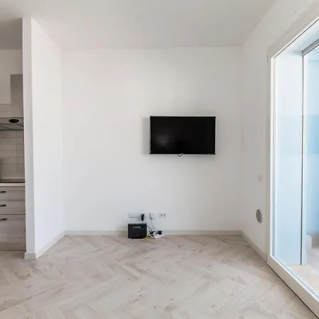 12° Piano Torre Diamante - 67 Daire Milano