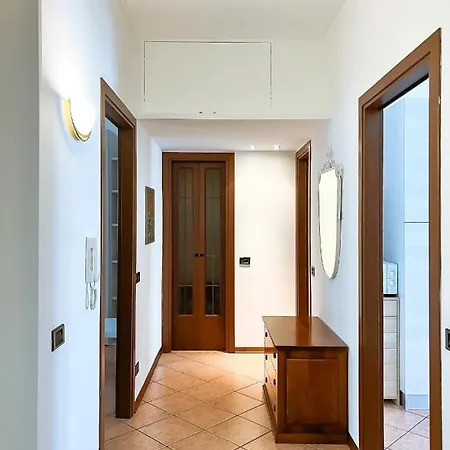 Apartment Amply Lit Harmony Via Brocchi