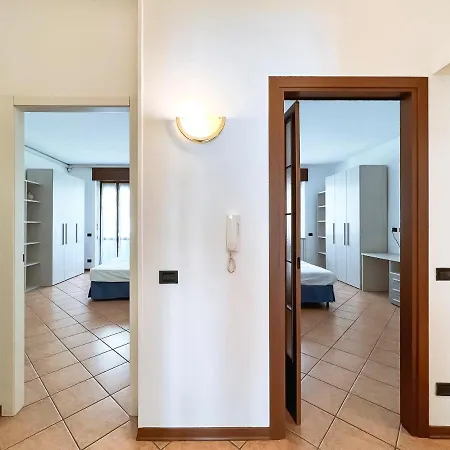 Amply Lit Harmony Via Brocchi Milan