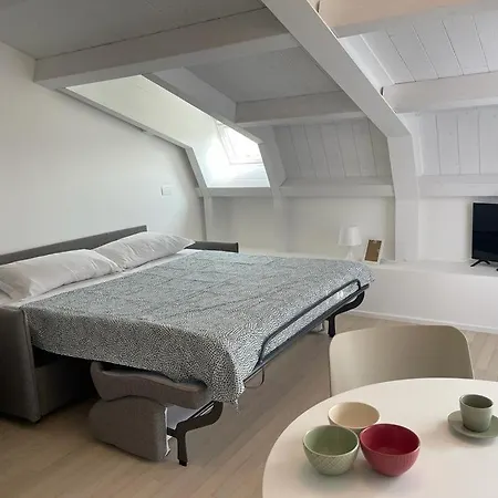 Apartman Imhome - Abruzzi Milánó