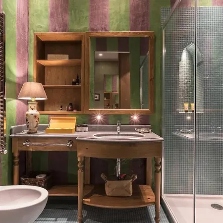 Italianway - Borgonuovo 12