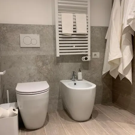 New High Quality In The Center Of *