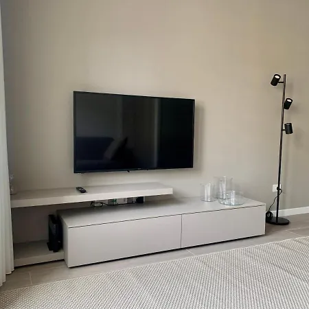 New High Quality In The Center Of Appartamento