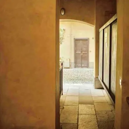 Casa Navi - Typical House By Navigli *