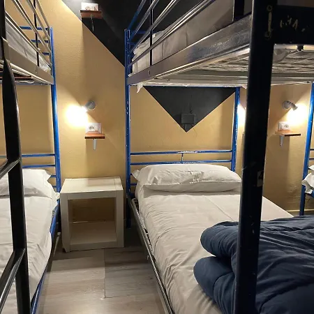 Hostel Old *