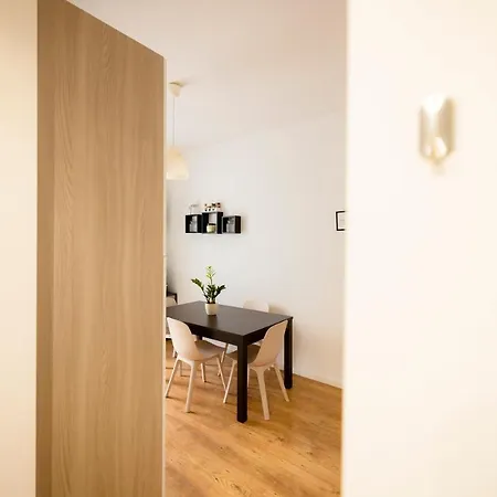 Apartment Ampio Bilocale In Zona Navigli/romolo Milan