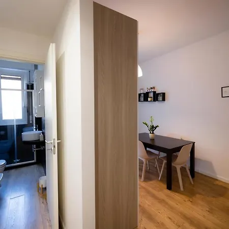 Ampio Bilocale In Zona Navigli/romolo Milan