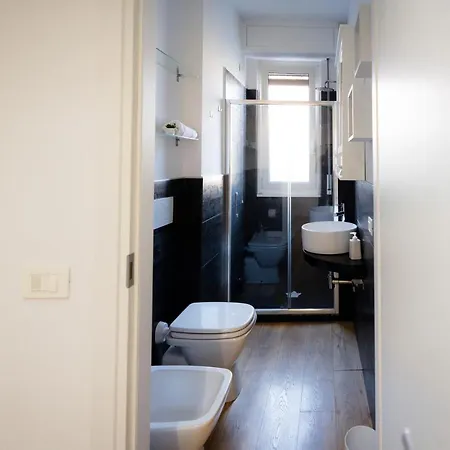 Apartment Ampio Bilocale In Zona Navigli/romolo *