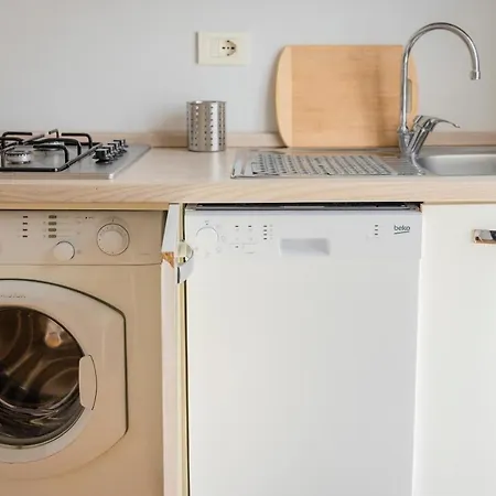Ampio Bilocale In Zona Navigli/romolo Apartment