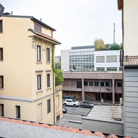 Apartment Trilocale Zona Farini/isola