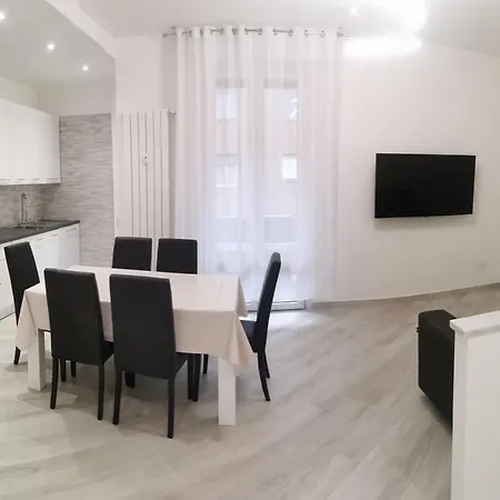 Residenze Niguarda E Апартаменты *