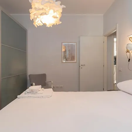 Renovated Flat Medeghino 24
